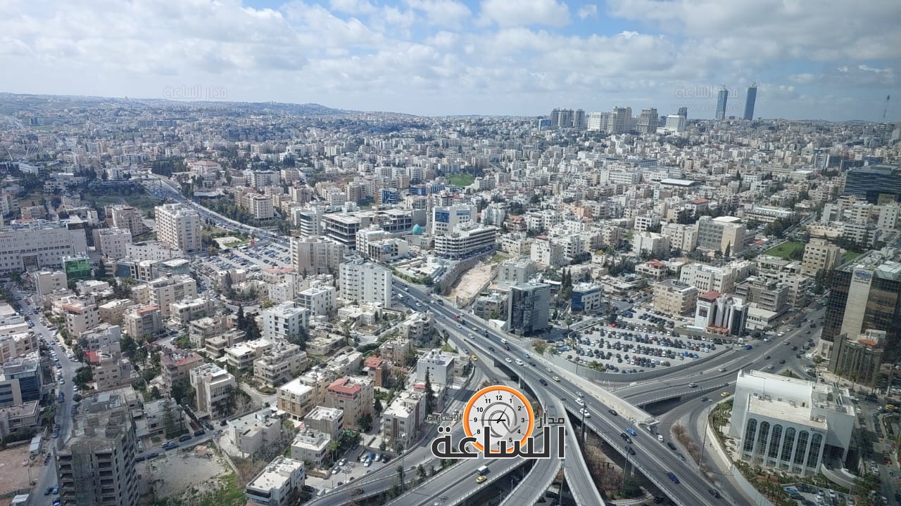 Madar Al-Saa Images 0.7640279624036987