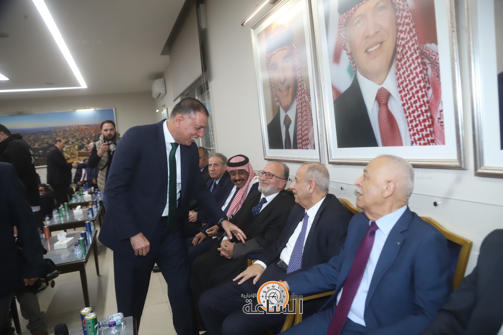 Madar Al-Saa Images 0.38523155137963894