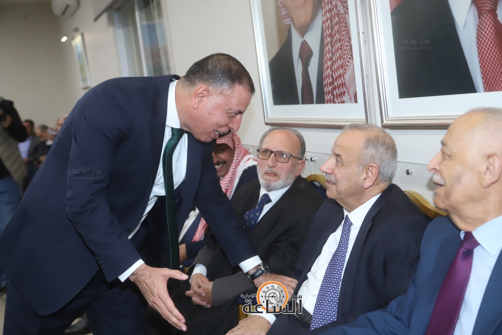 Madar Al-Saa Images 0.6238997611438424