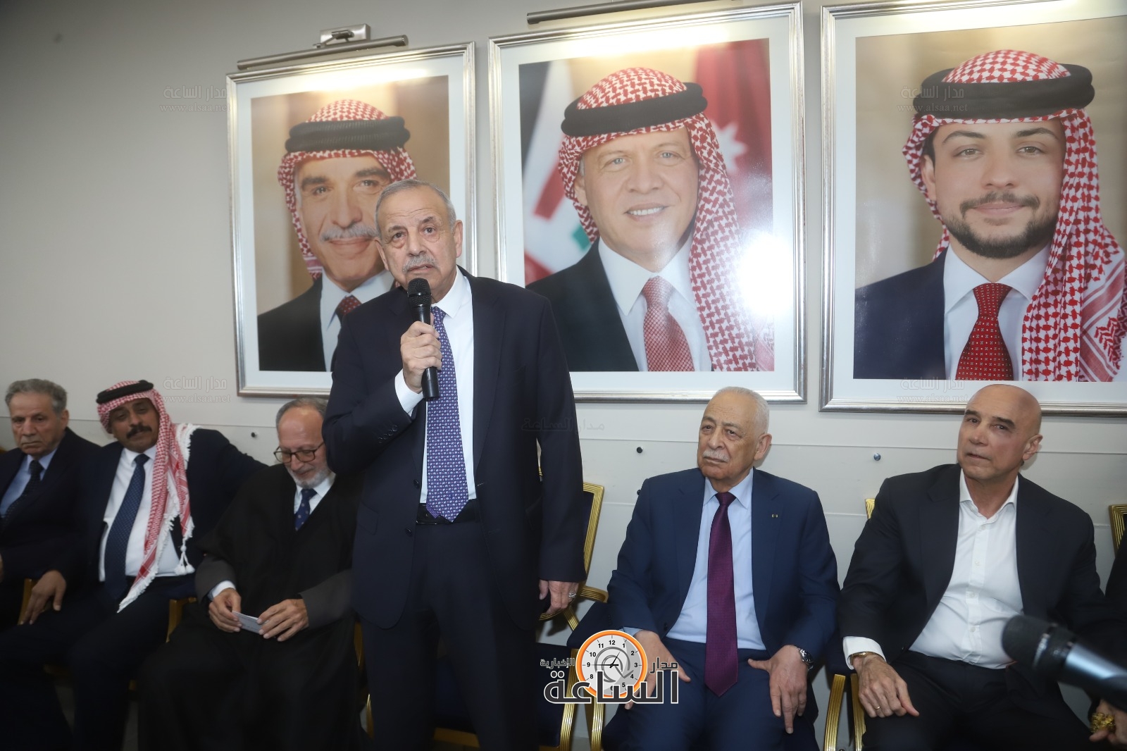 Madar Al-Saa Images 0.4328802142000434