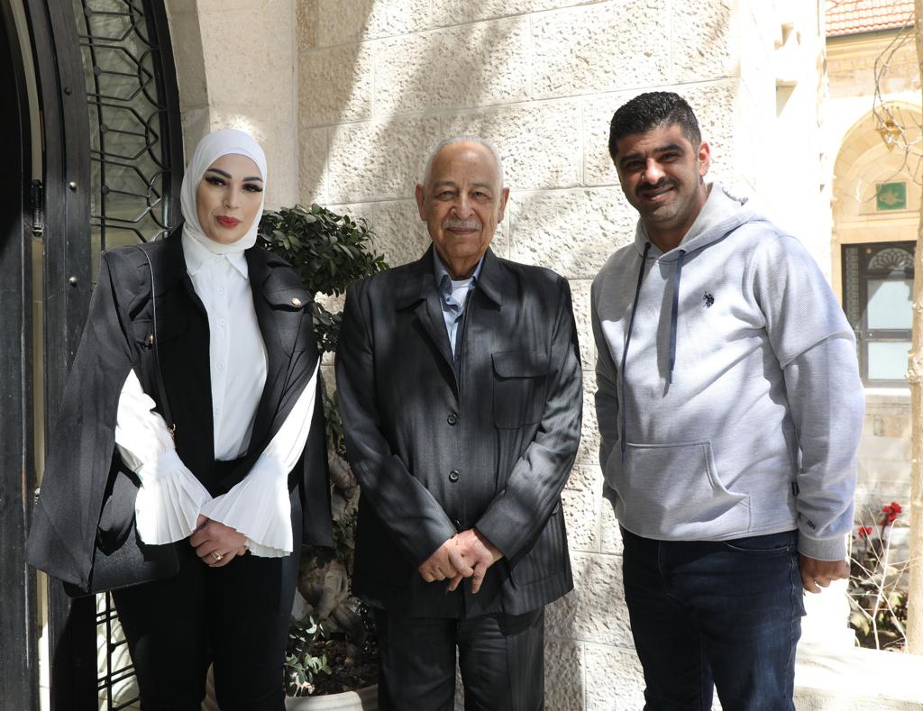 Madar Al-Saa Images 0.6412047955098183