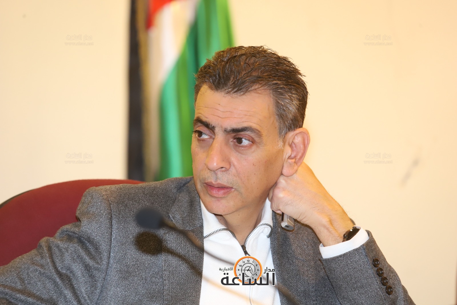 Madar Al-Saa Images 0.8425624532889378