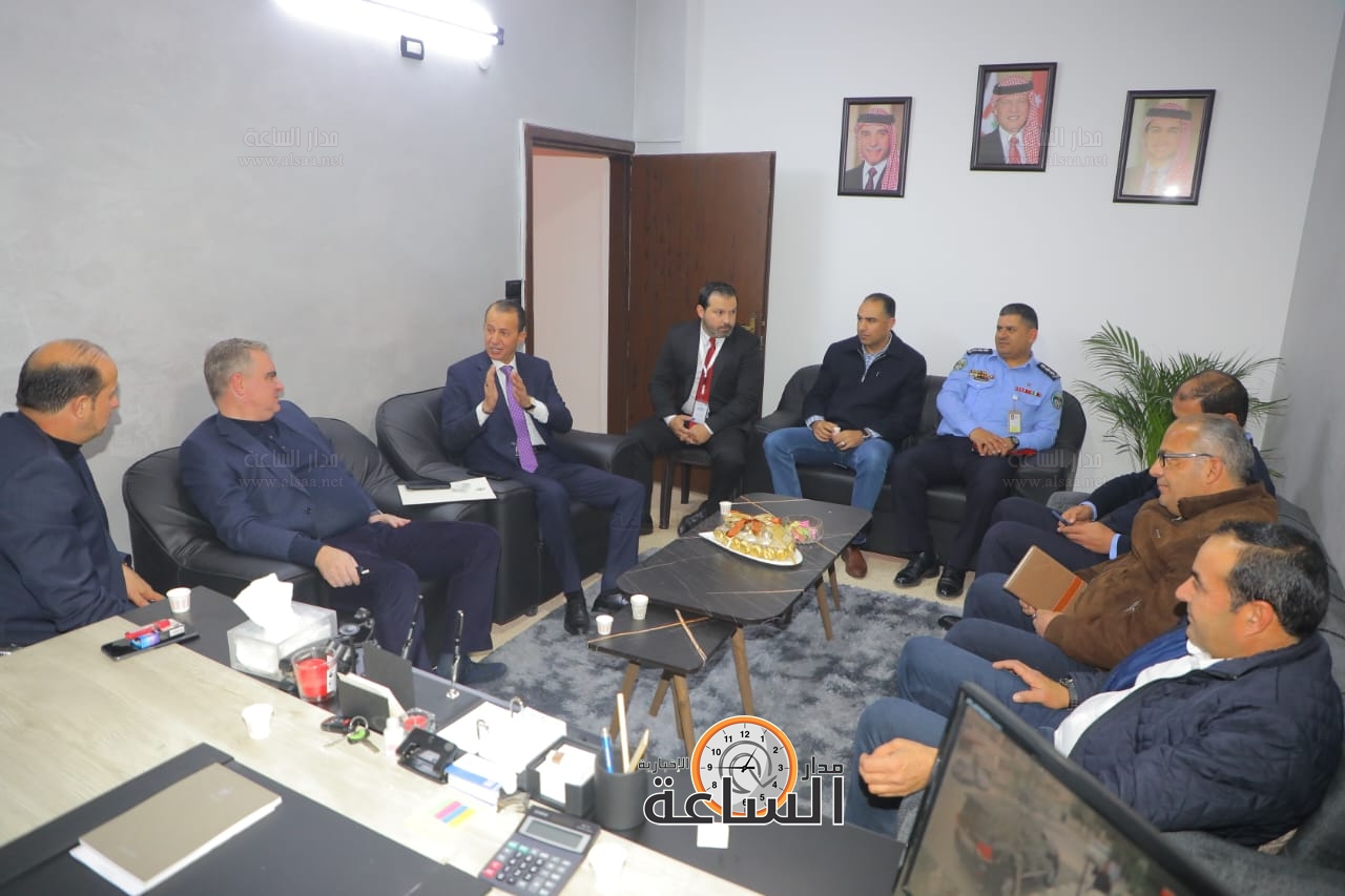 Madar Al-Saa Images 0.34853440037215777