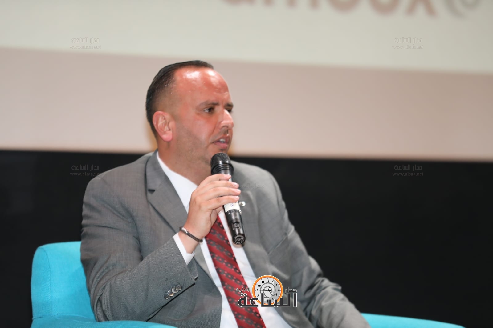 Madar Al-Saa Images 0.8640744452445221