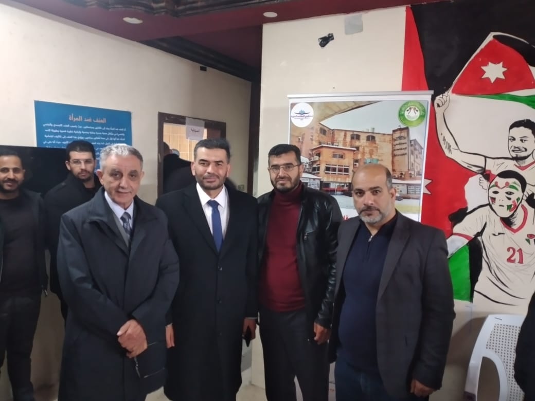 Madar Al-Saa Images 0.8885182644909175