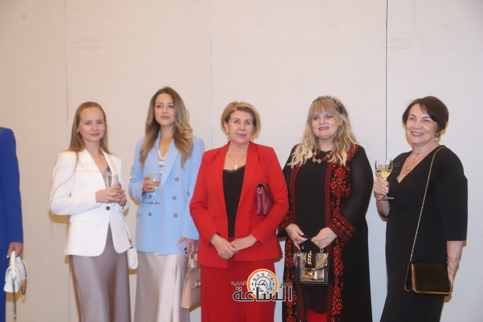 Madar Al-Saa Images 0.3744871981972615