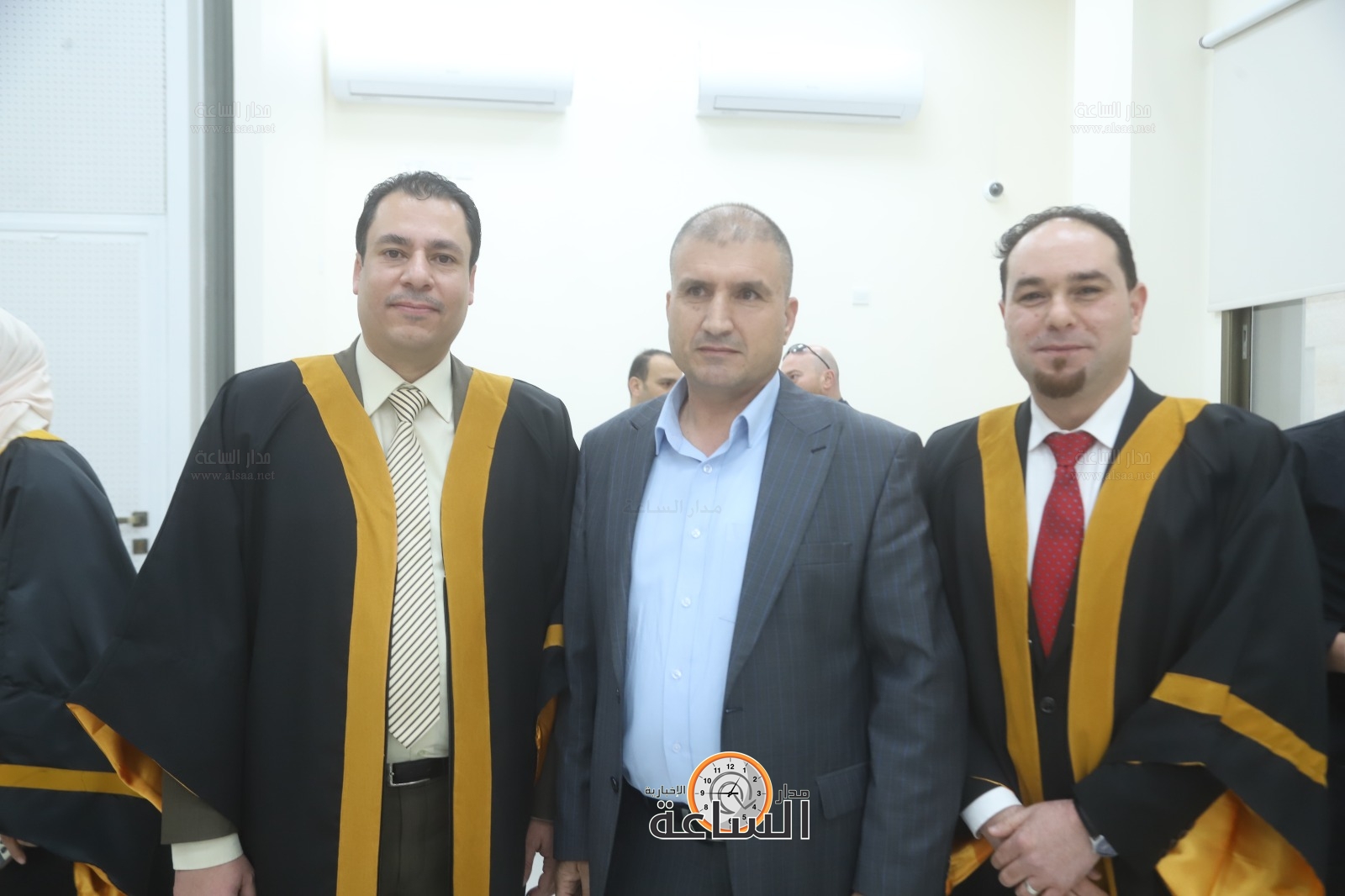 Madar Al-Saa Images 0.4946359060817882