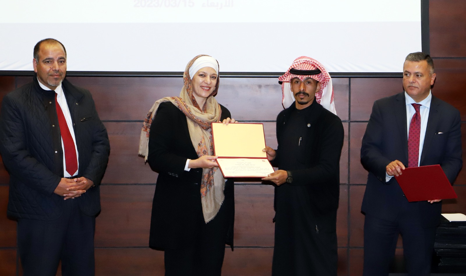 Madar Al-Saa Images 0.025694240669698942