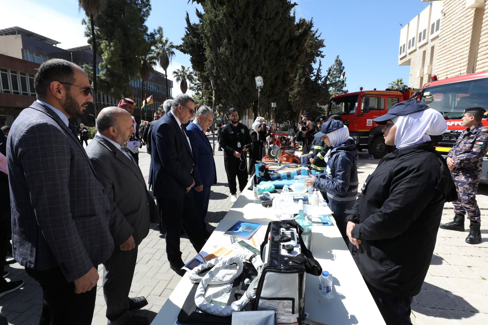 Madar Al-Saa Images 0.8834878377375879