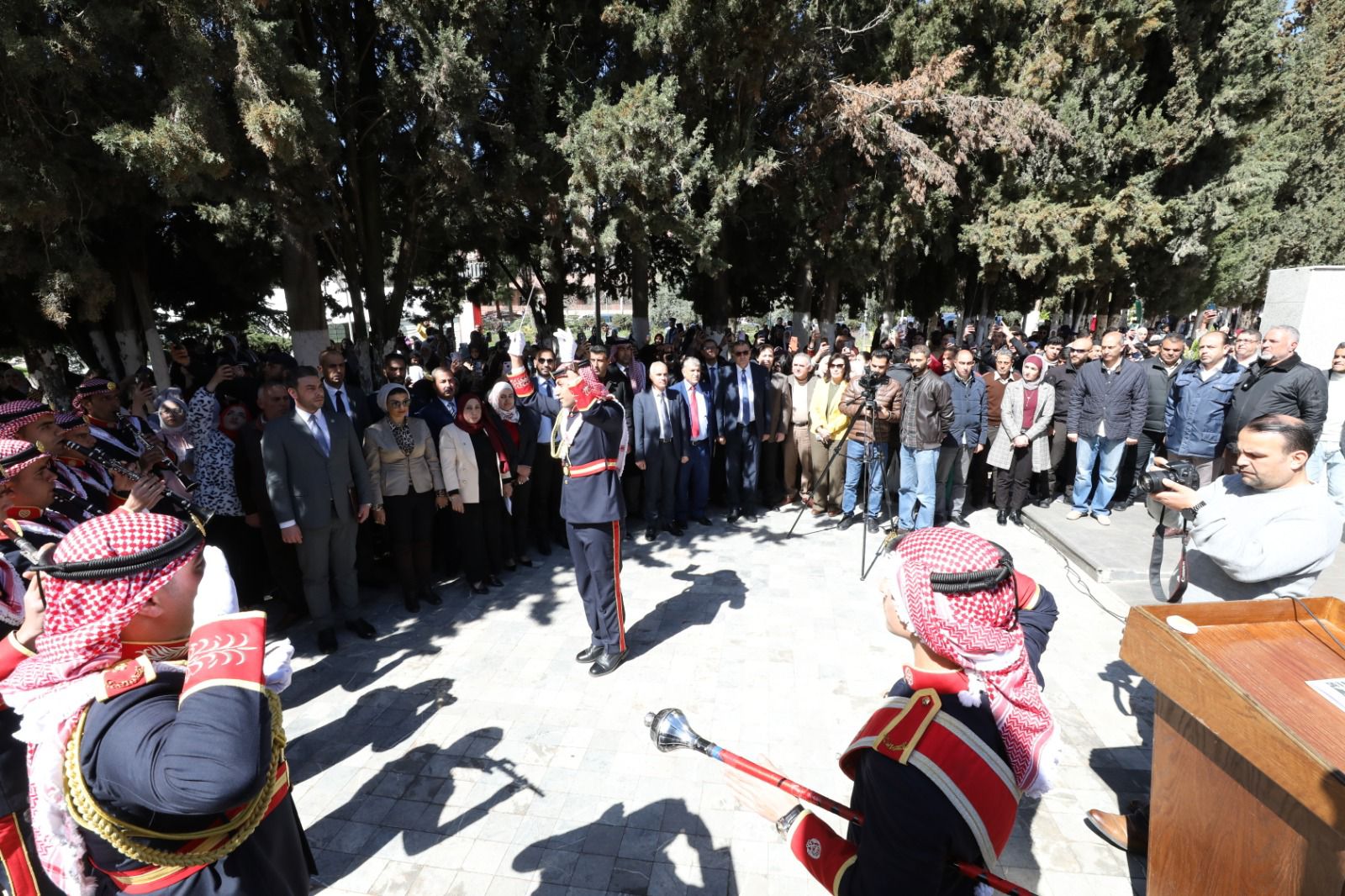 Madar Al-Saa Images 0.4144322370463227