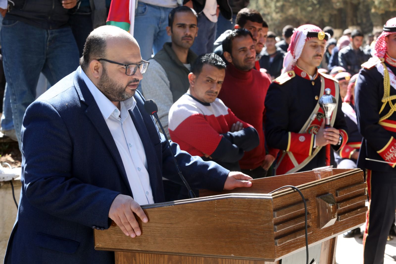 Madar Al-Saa Images 0.8267348621682225