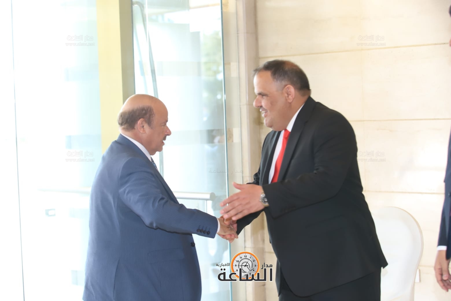 Madar Al-Saa Images 0.3720952550453396