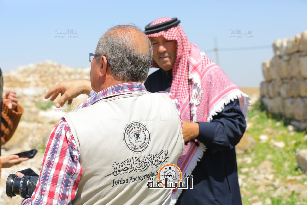 Madar Al-Saa Images 0.32155661715722617