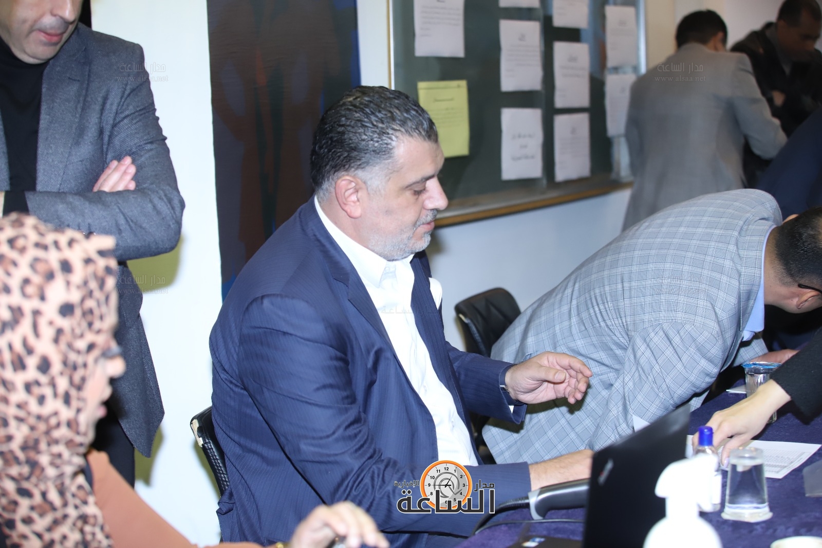 Madar Al-Saa Images 0.8833653271525129