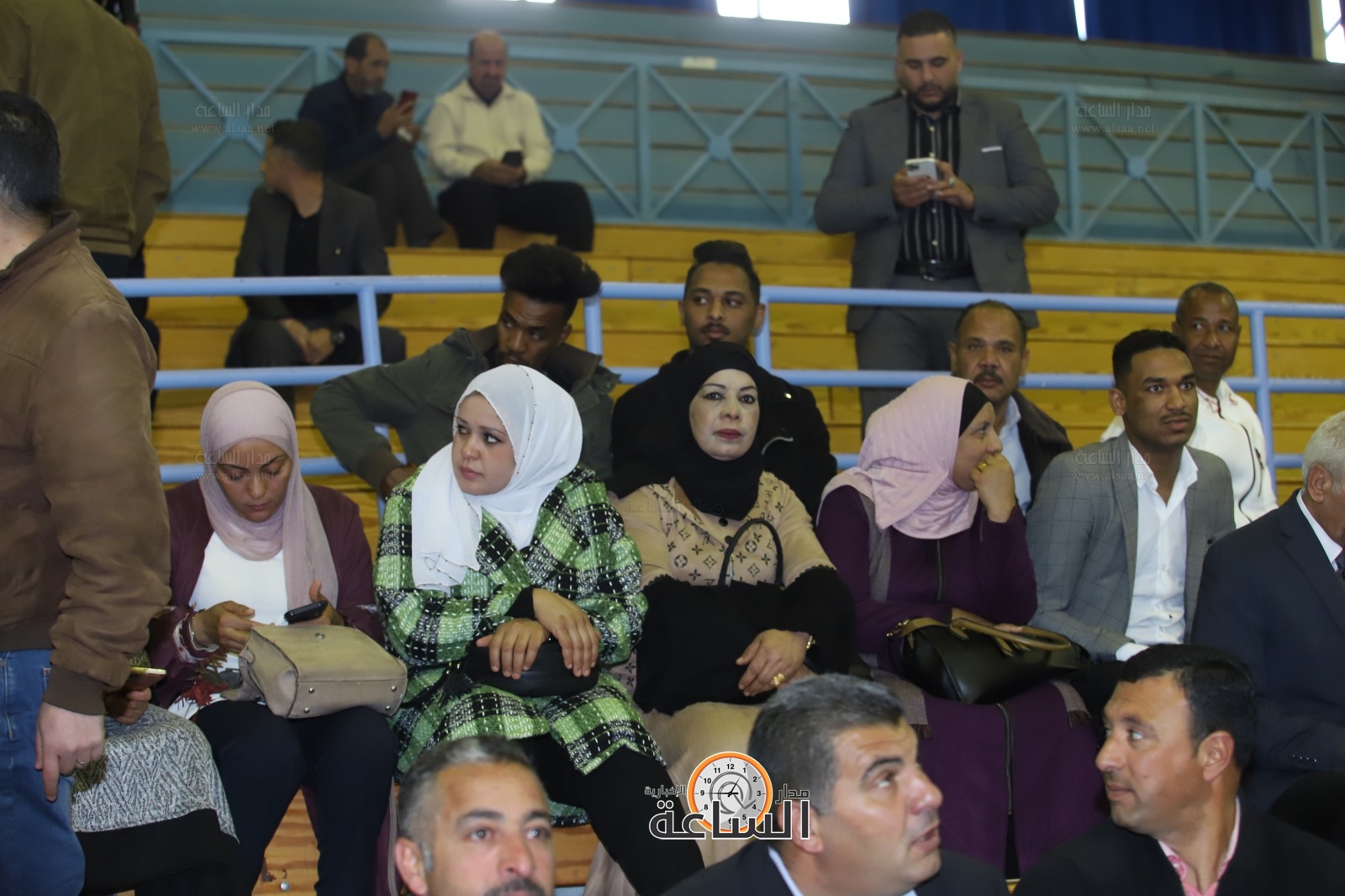 Madar Al-Saa Images 0.016790020987982435