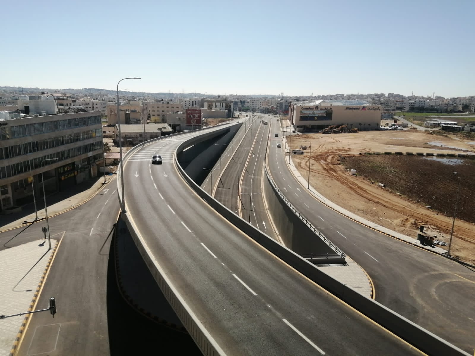 Madar Al-Saa Images 0.7546860504671244