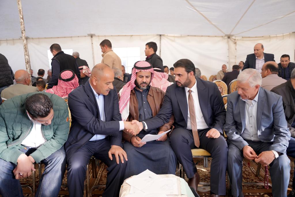 Madar Al-Saa Images 0.3256885115098376