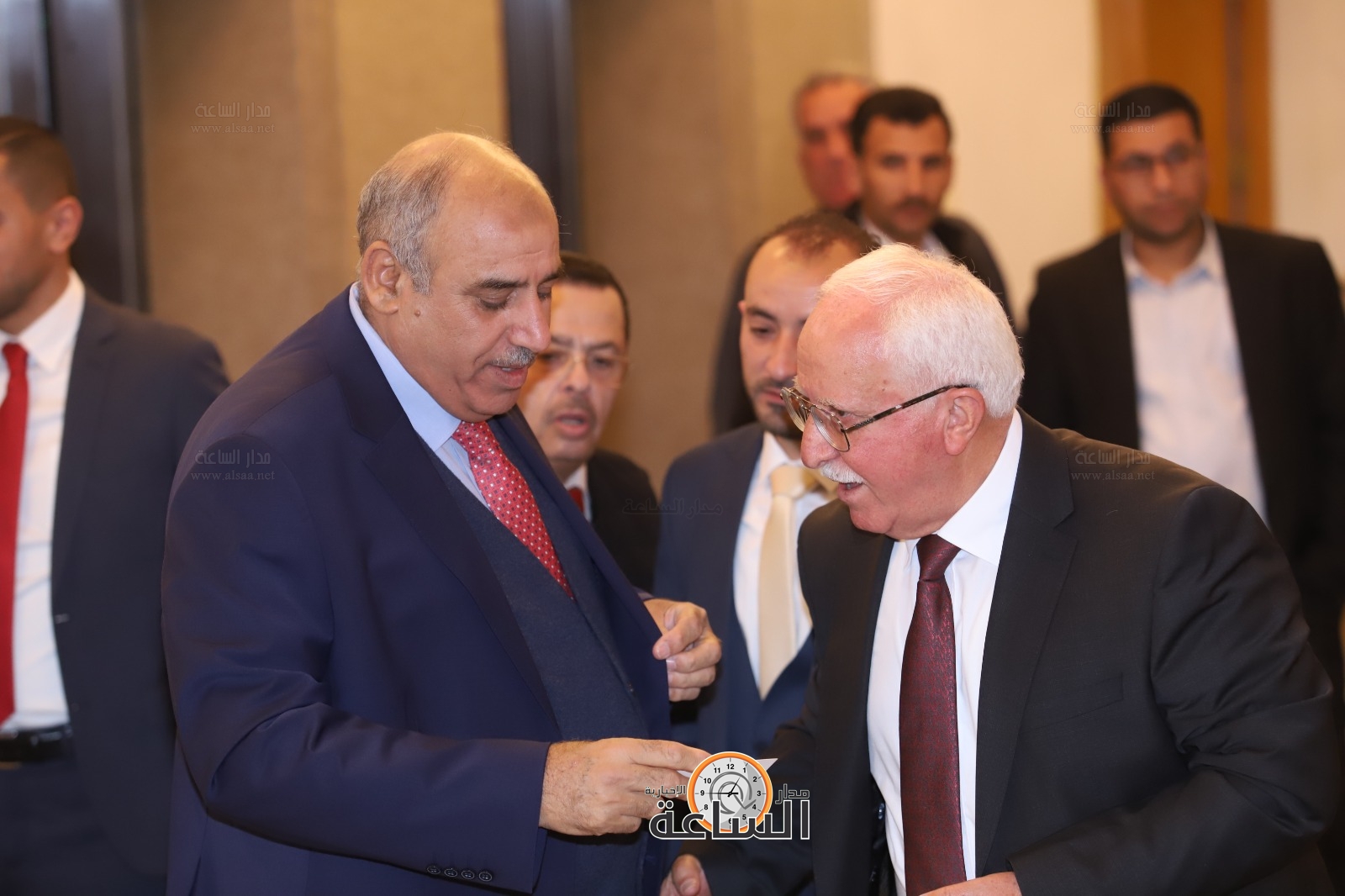 Madar Al-Saa Images 0.7660344662768999