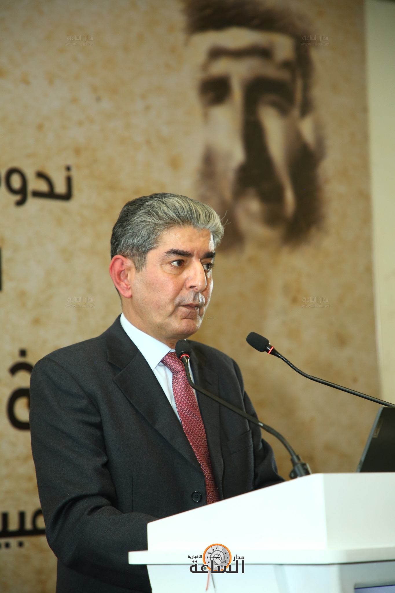 Madar Al-Saa Images 0.24358145452431135