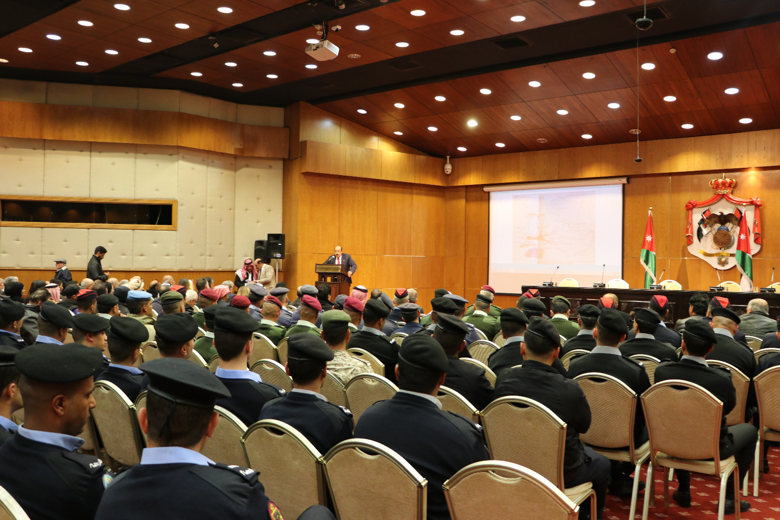 Madar Al-Saa Images 0.1761766574806768