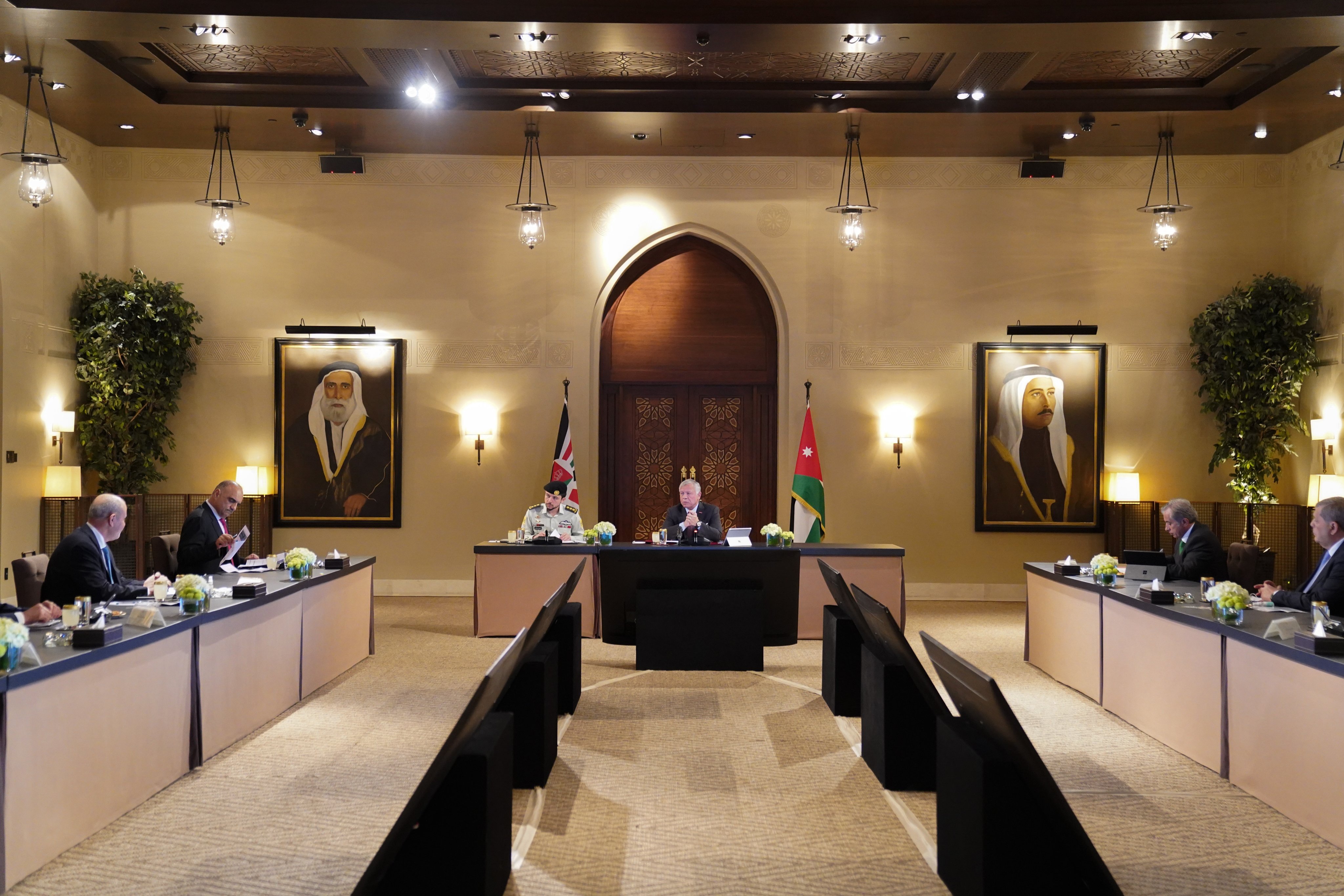 Madar Al-Saa Images 0.5015394090794993