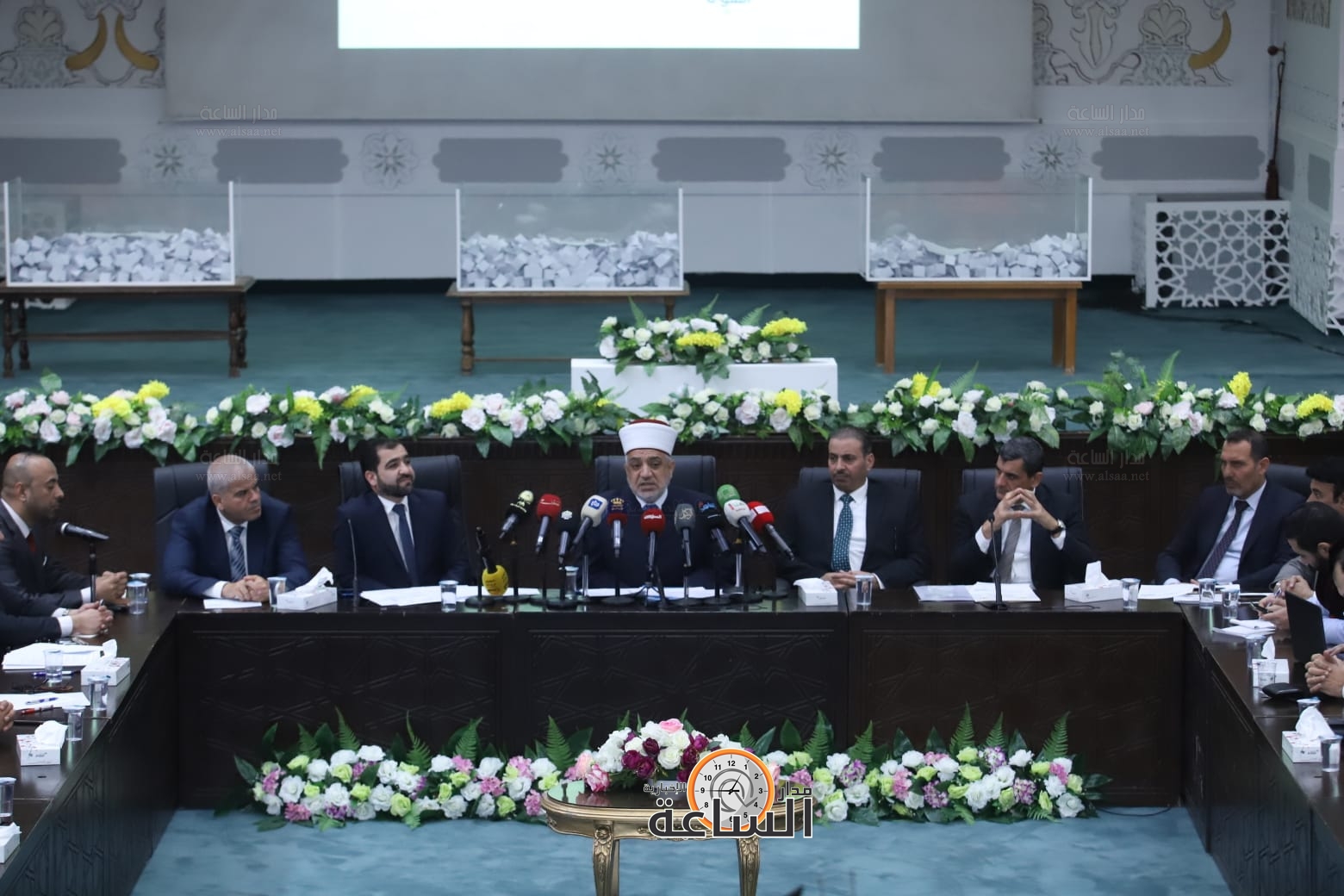 Madar Al-Saa Images 0.8286449863207241