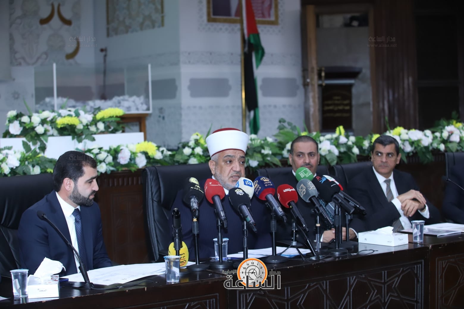 Madar Al-Saa Images 0.5414643502913272