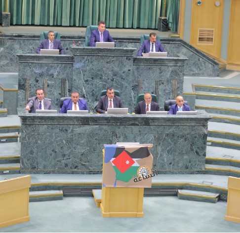 Madar Al-Saa Images 0.6242168605802891