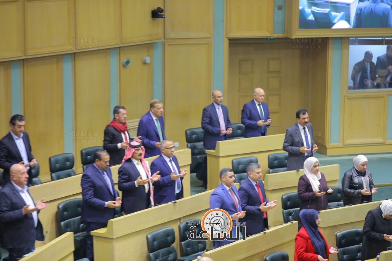 Madar Al-Saa Images 0.7635160633510423