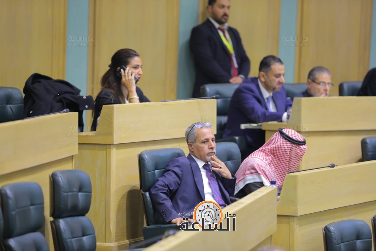 Madar Al-Saa Images 0.18681963162594917