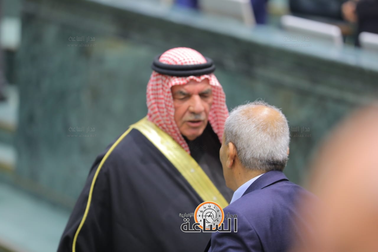 Madar Al-Saa Images 0.6476397856500762