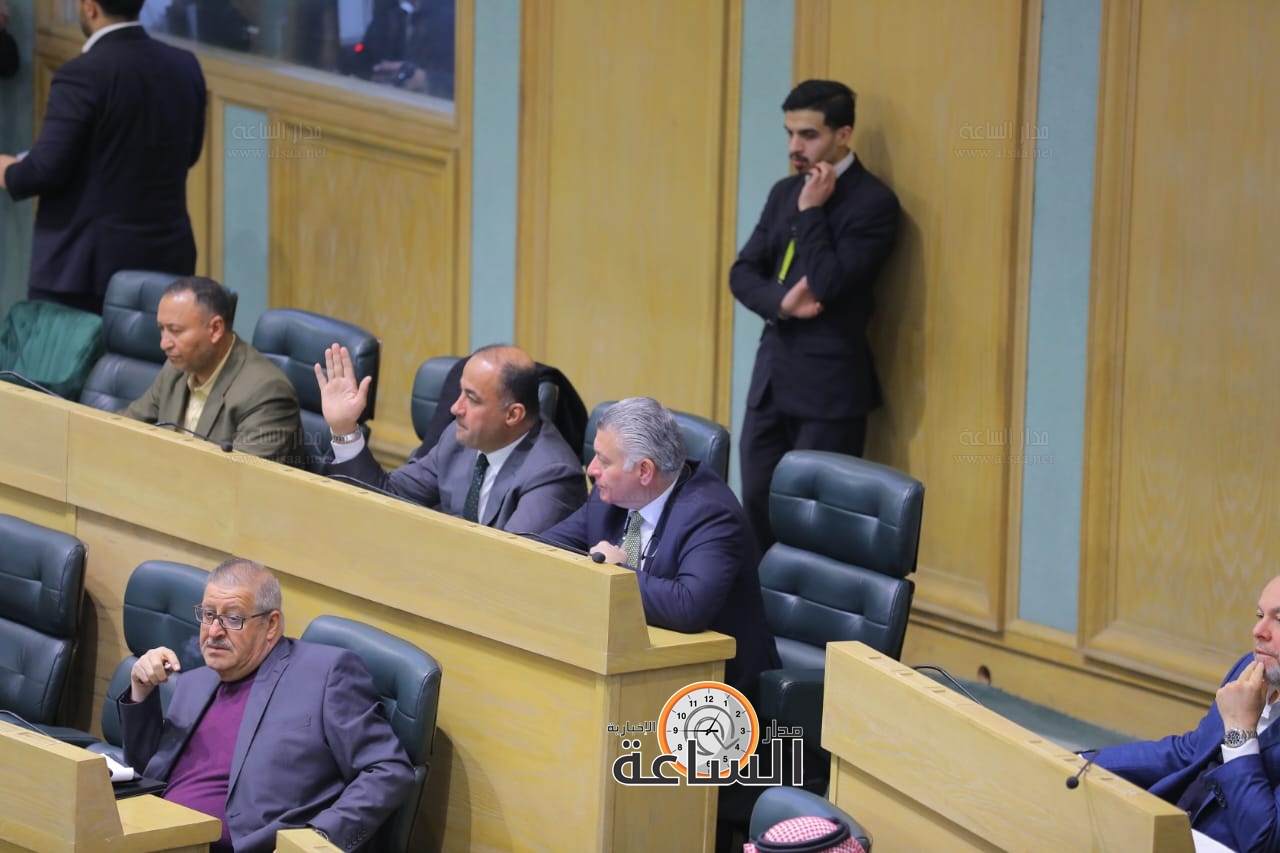 Madar Al-Saa Images 0.19424419878140542