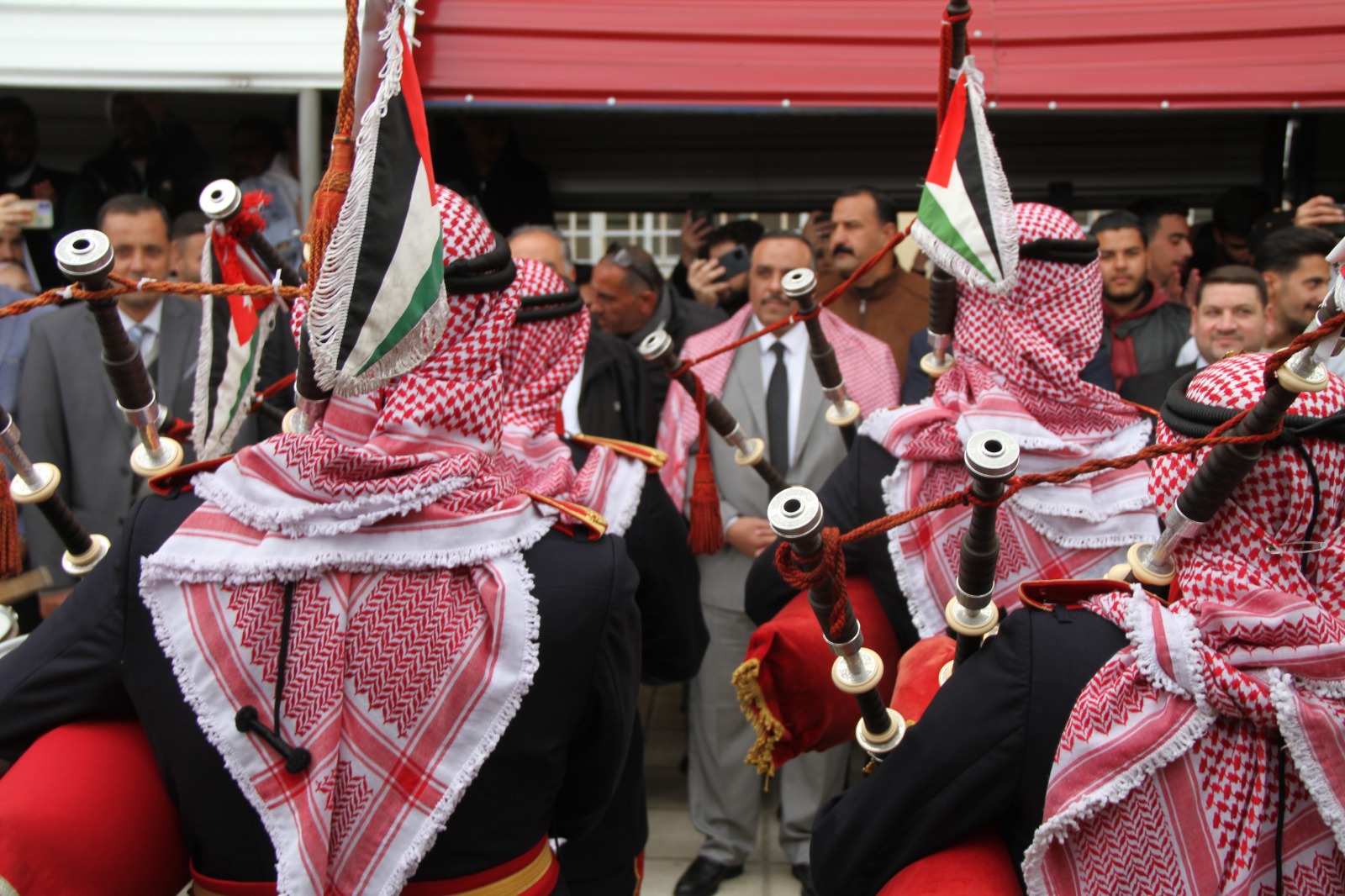 Madar Al-Saa Images 0.2499146409248545