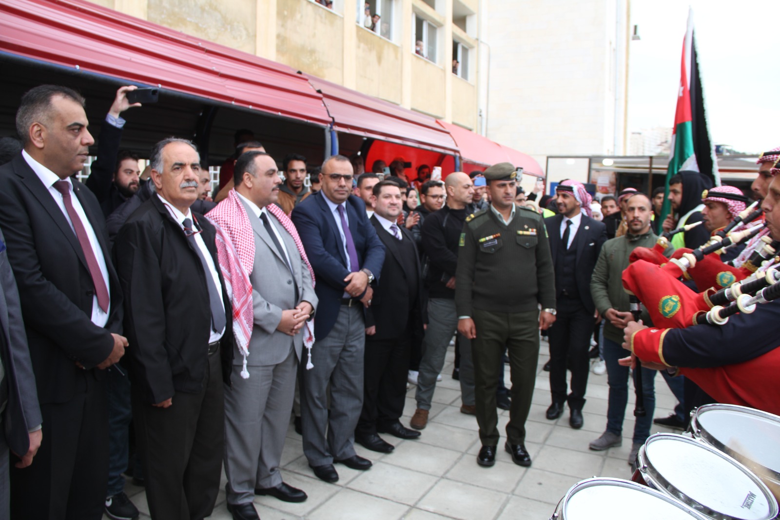 Madar Al-Saa Images 0.7901396373427296