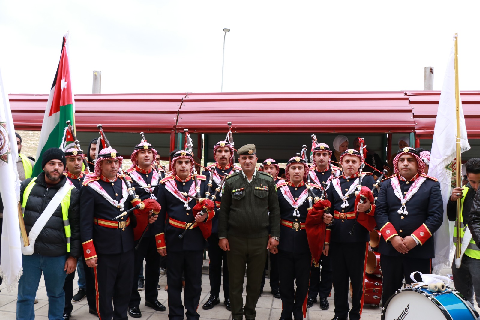 Madar Al-Saa Images 0.004296184144286119