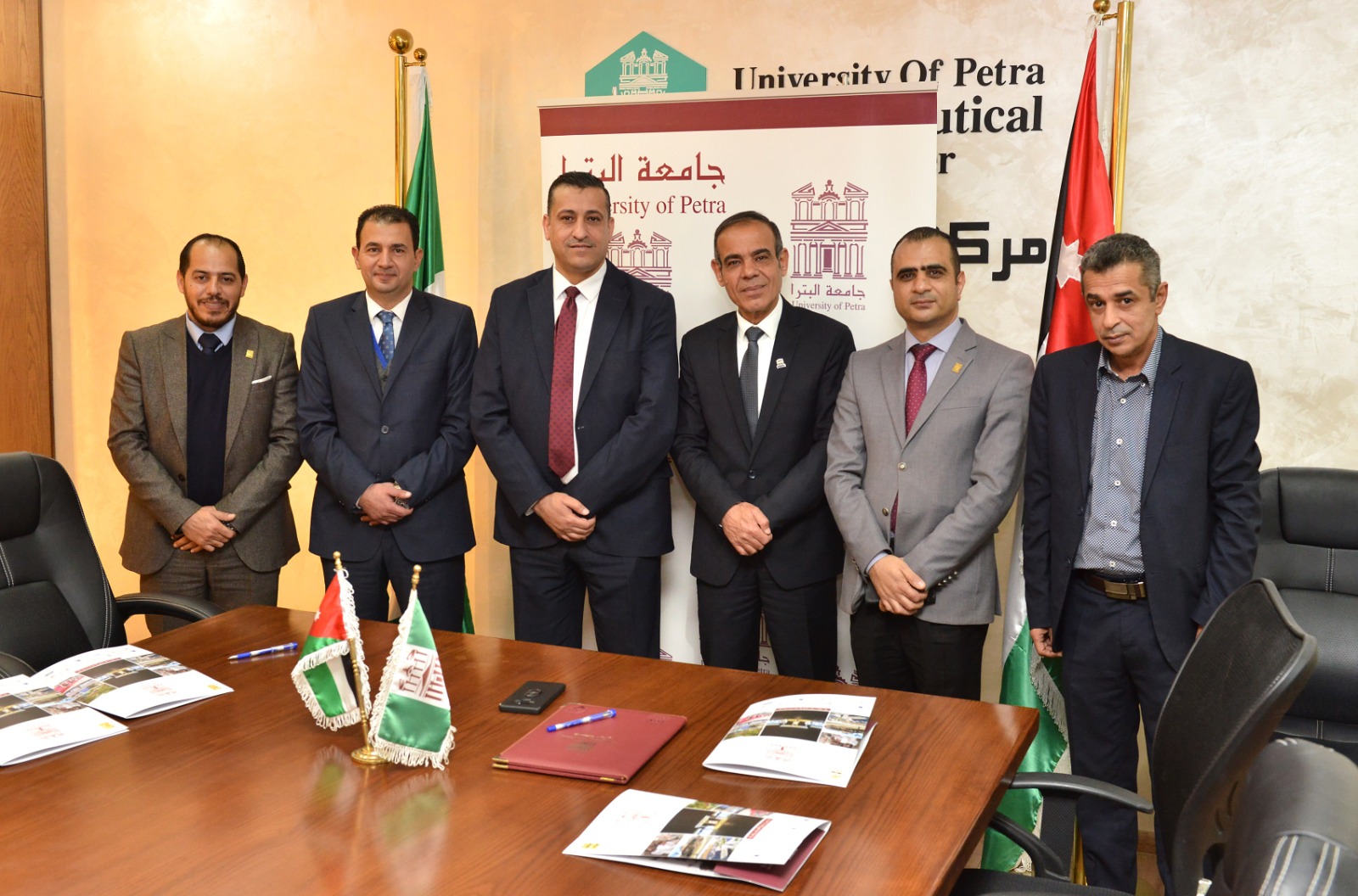 Madar Al-Saa Images 0.8448907134239902