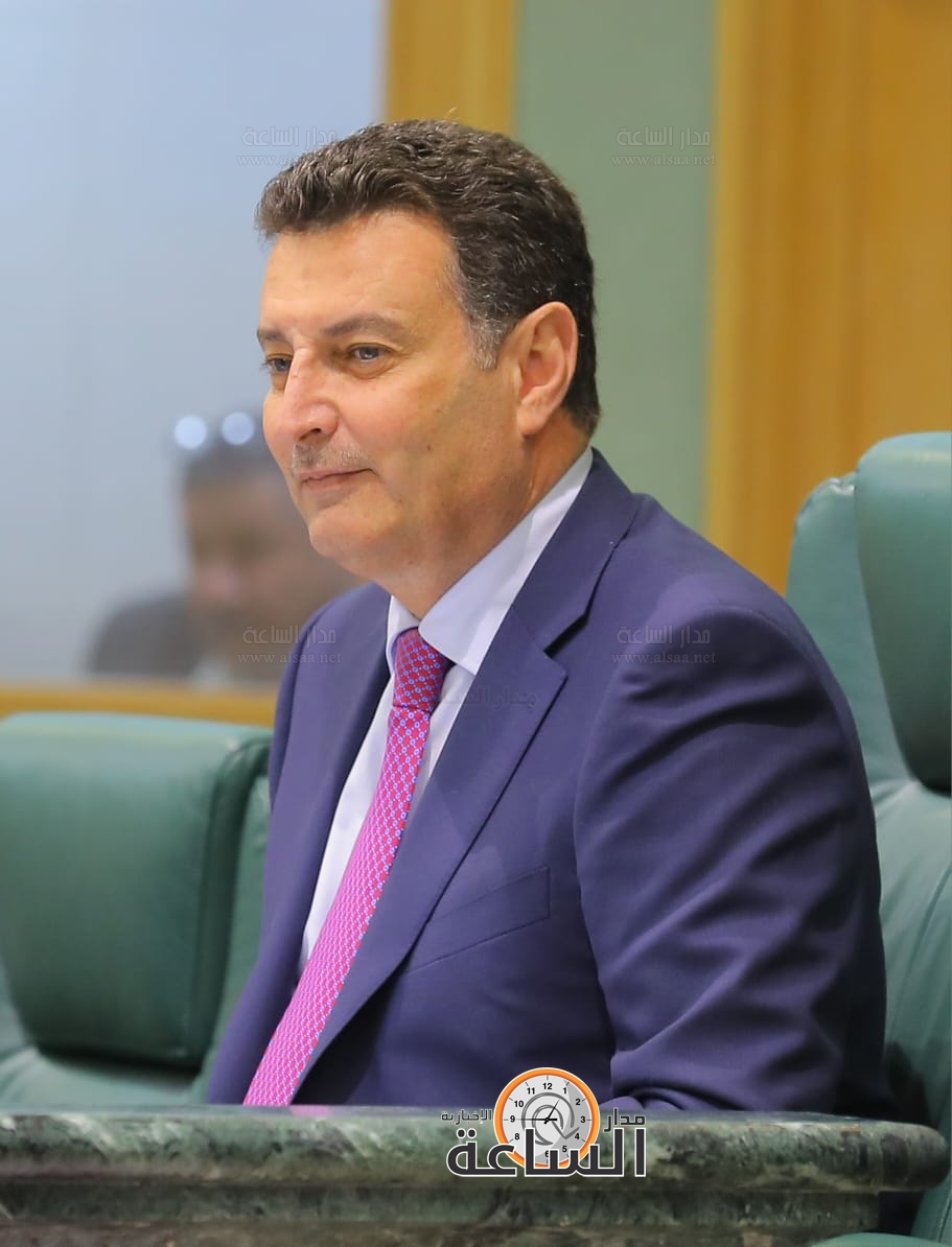 Madar Al-Saa Images 0.7615115880808216