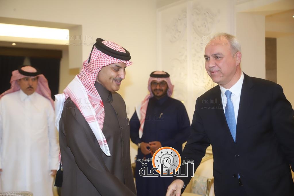 Madar Al-Saa Images 0.9552286046736538