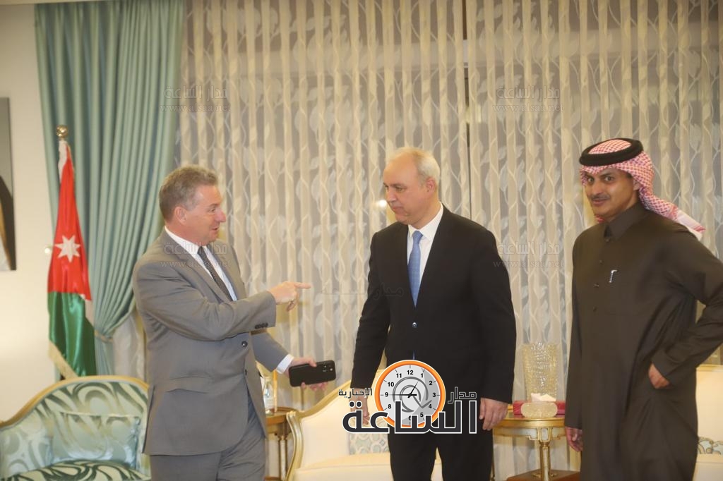 Madar Al-Saa Images 0.7746055293693184