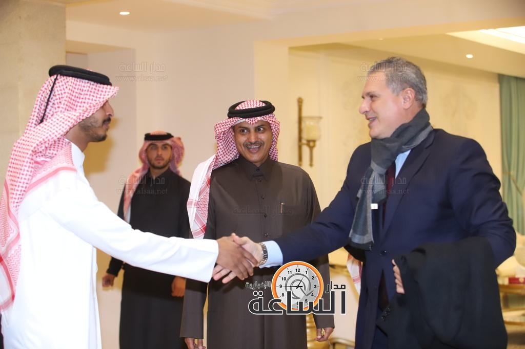 Madar Al-Saa Images 0.5852239379055242