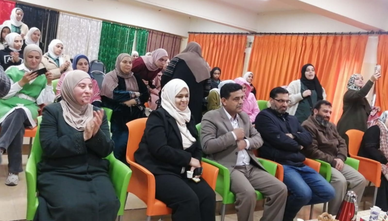 Madar Al-Saa Images 0.3848083466762193