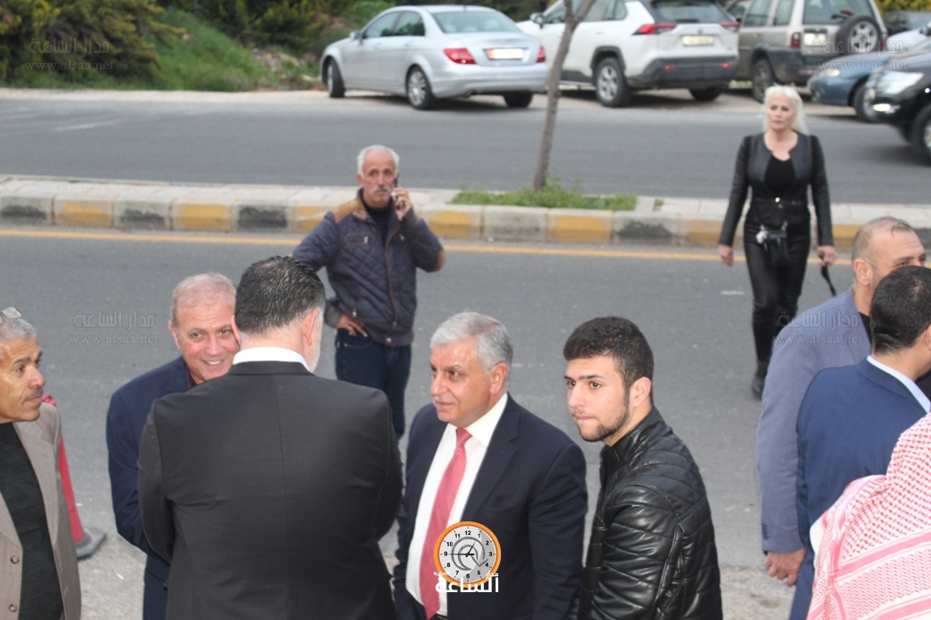 Madar Al-Saa Images 0.8227056567636233