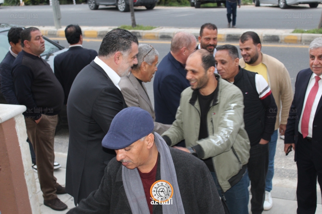 Madar Al-Saa Images 0.08482289314613456