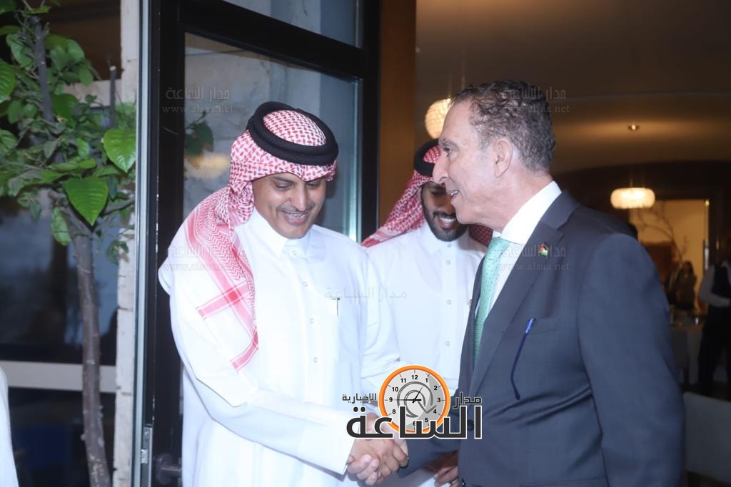 Madar Al-Saa Images 0.5633605675886068