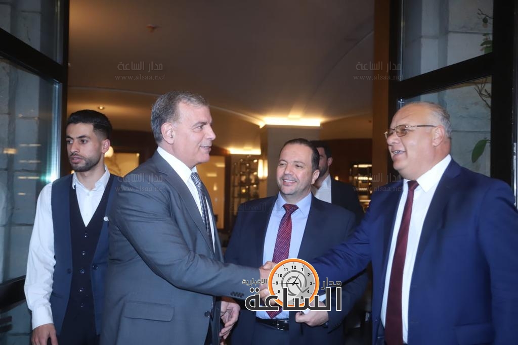 Madar Al-Saa Images 0.37758245350258357