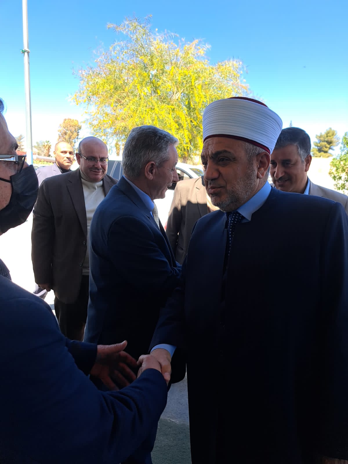 Madar Al-Saa Images 0.11771919380232321