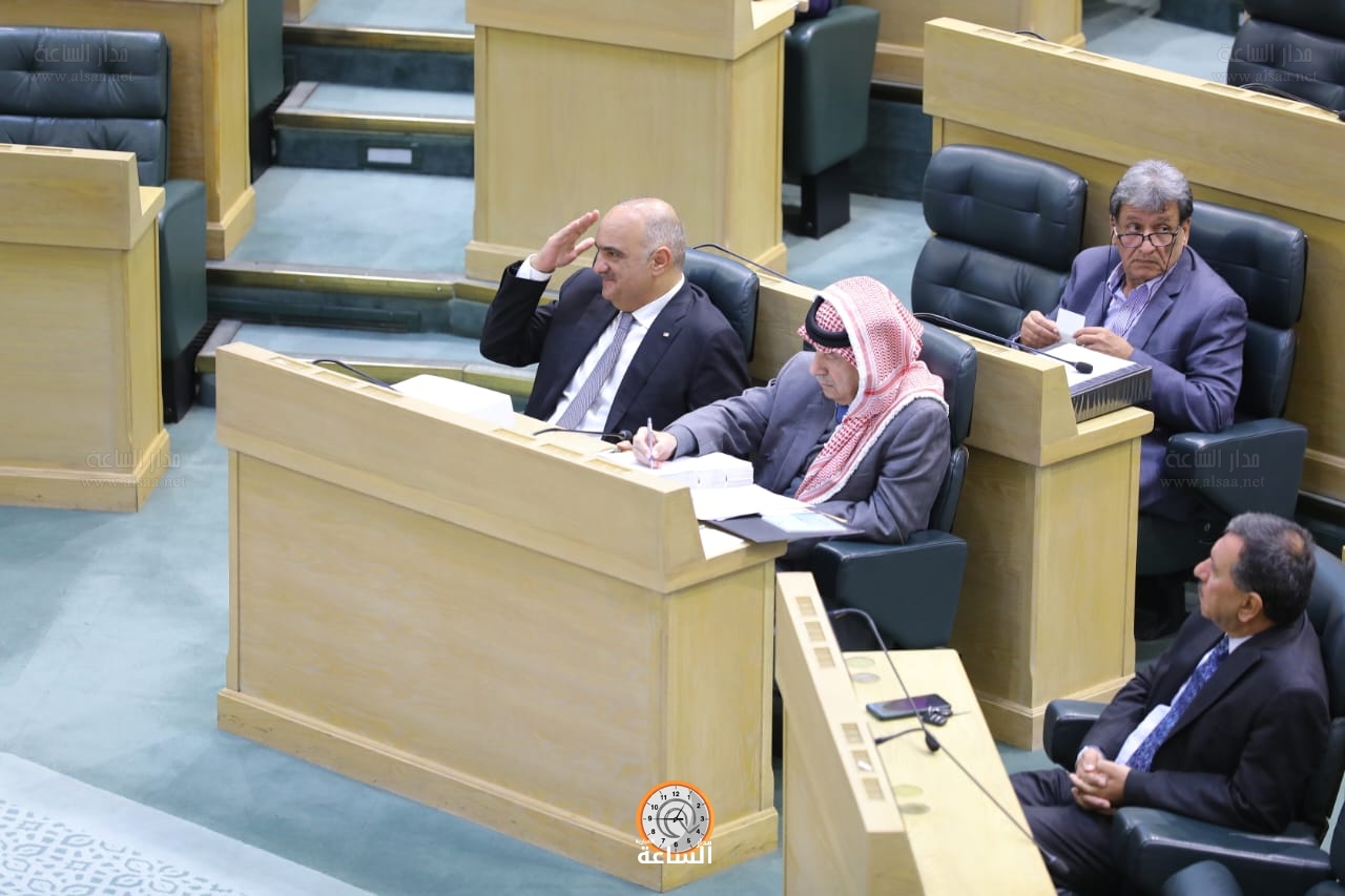 Madar Al-Saa Images 0.8559628050264729