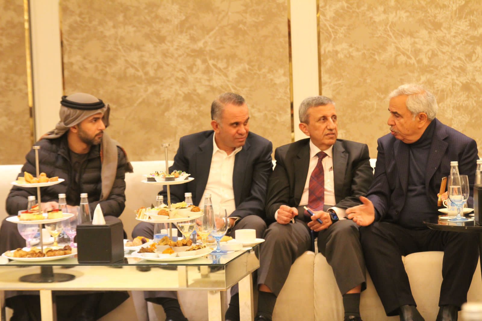 Madar Al-Saa Images 0.7832807410908751