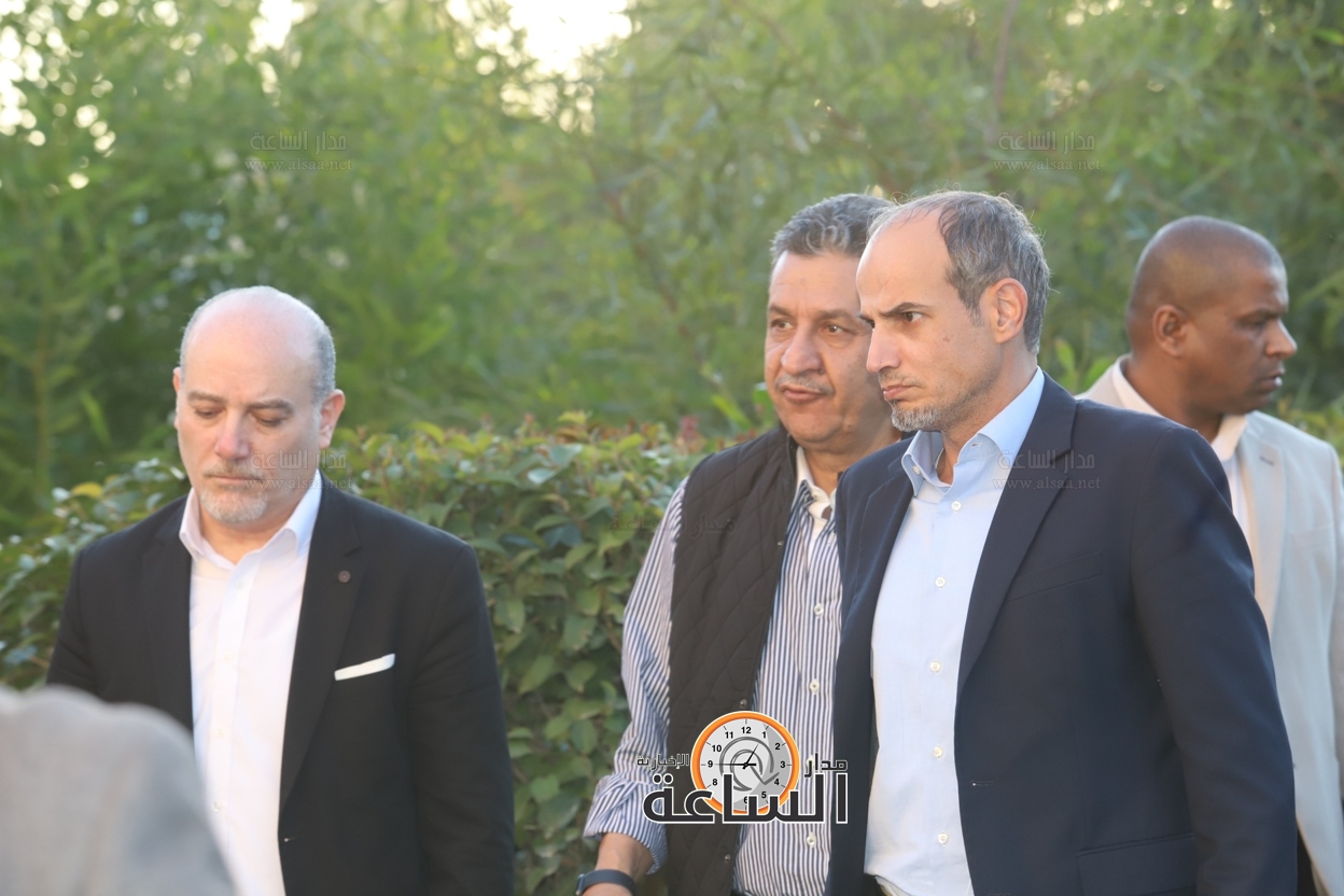 Madar Al-Saa Images 0.8187831641258231