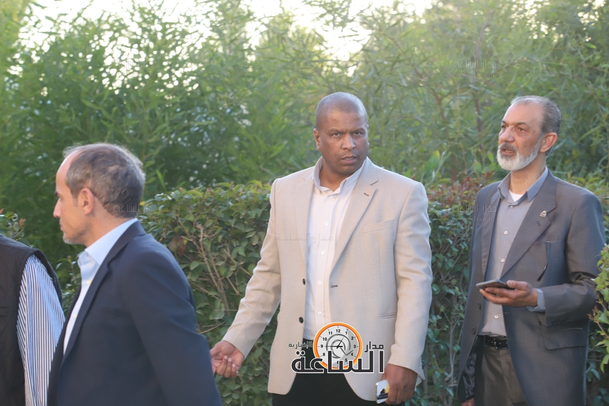 Madar Al-Saa Images 0.08243235232948776